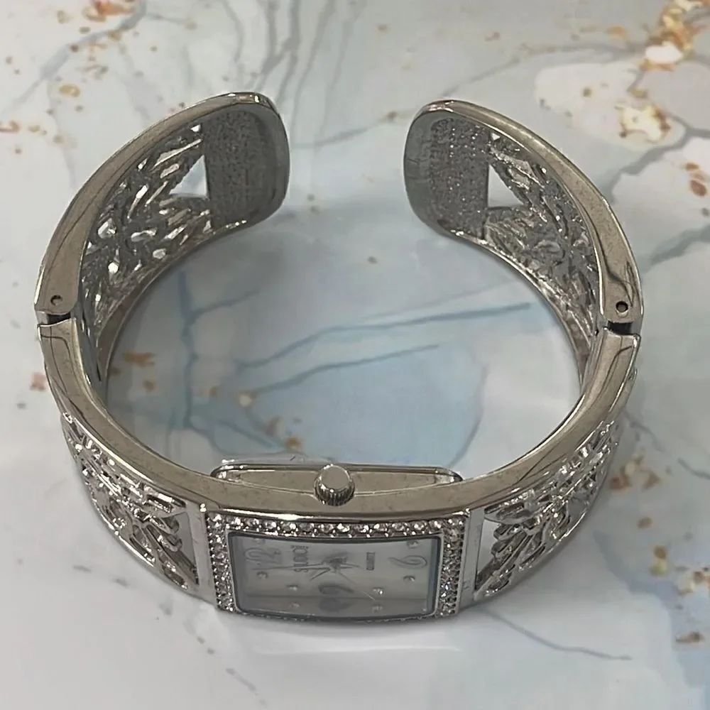 NEW Studio Time Silver Tone Quartz Butterfly Cuff Watch - Picture 4 of 5